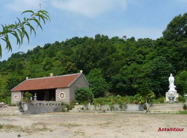 CHÙA AM VÃI (BẮC GIANG) CÓ THIÊN LIÊNH KHÔNG?